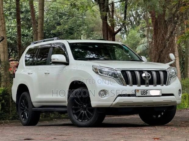 Toyota Land Cruiser Prado 3.0 D-4D (172 Hp) 2015 Off white