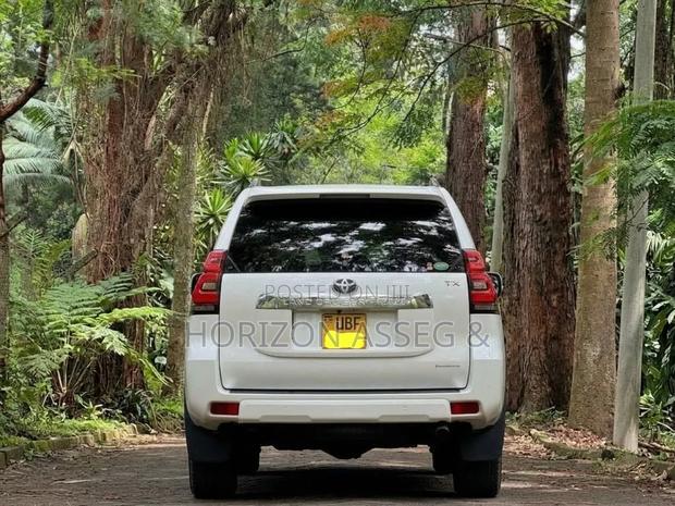Toyota Land Cruiser Prado 3.0 D-4D (172 Hp) 2015 Off white