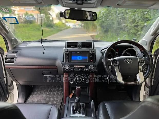 Toyota Land Cruiser Prado 3.0 D-4D (172 Hp) 2015 Off white