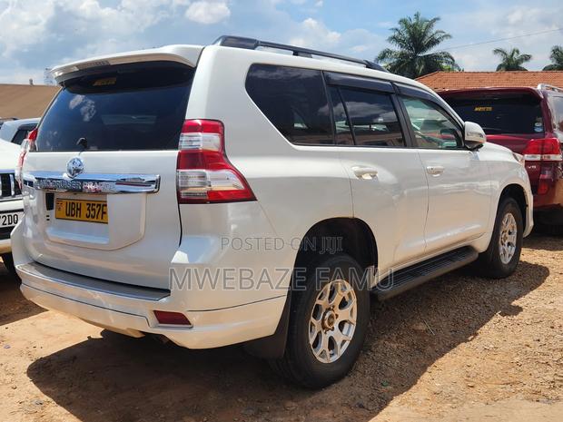 Toyota Land Cruiser Prado 2015