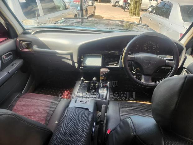 Toyota Land Cruiser 2006 Green