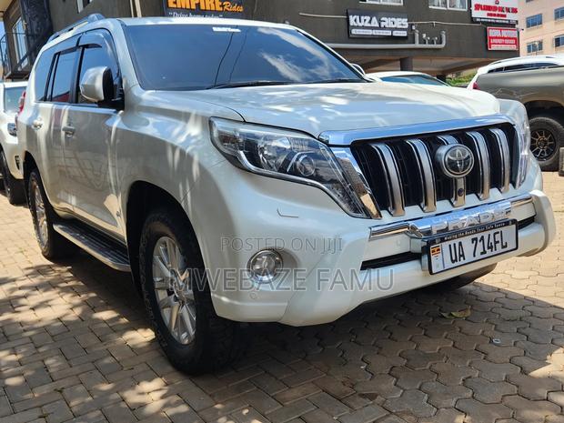 Toyota Land Cruiser Prado 2017 White