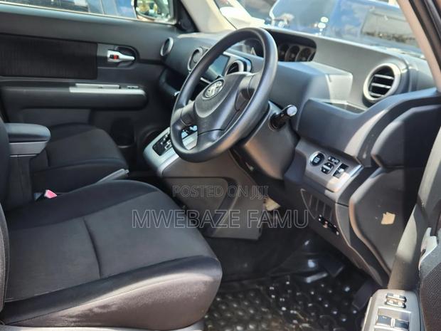 Toyota Corolla Rumion 2011 Gray
