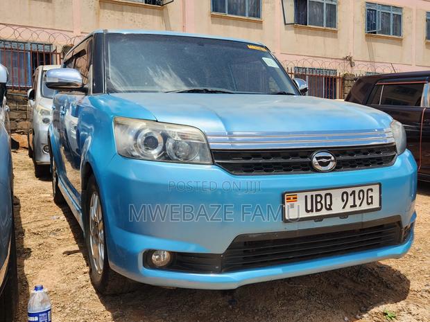 Toyota Corolla Rumion 2010 Blue
