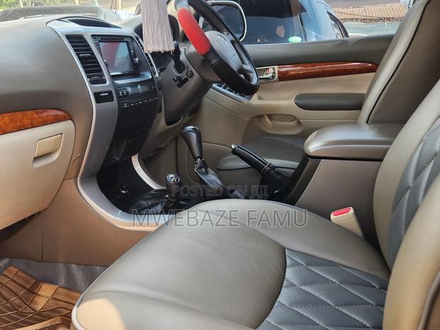 Toyota Land Cruiser Prado 2009 White