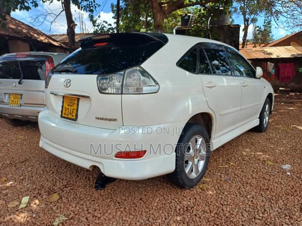 Toyota Harrier 2.4 2008 White