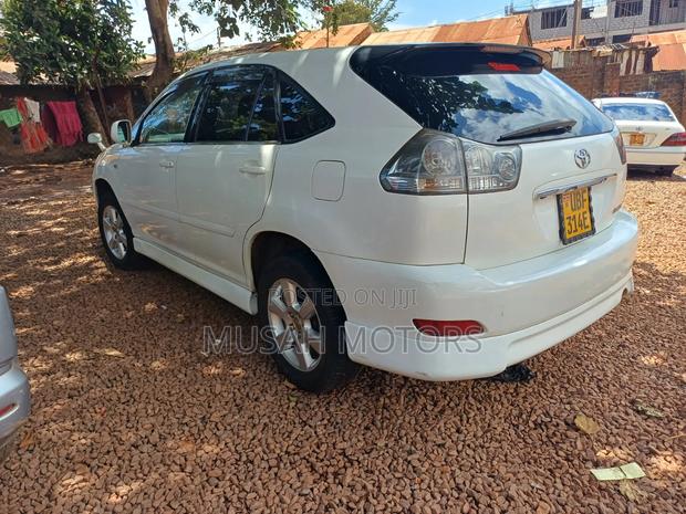 Toyota Harrier 2.4 2008 White