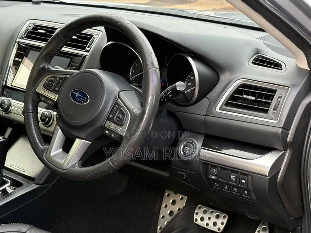 Subaru Legacy 2.5i Premium 4dr Sedan AWD (2.5L 4cyl CVT) 2014 Silver