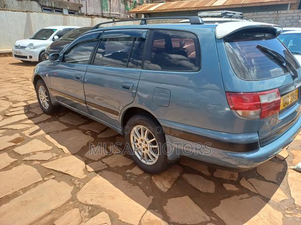 Toyota Caldina 1998 Gray