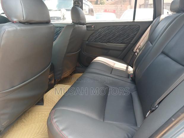 Toyota Caldina 1998 Gray