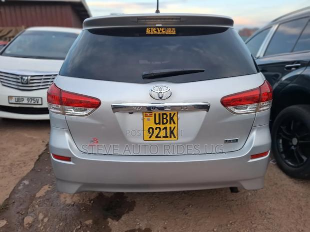 Toyota Wish 2010 Silver