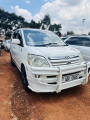 Toyota Noah 2005 White for sale