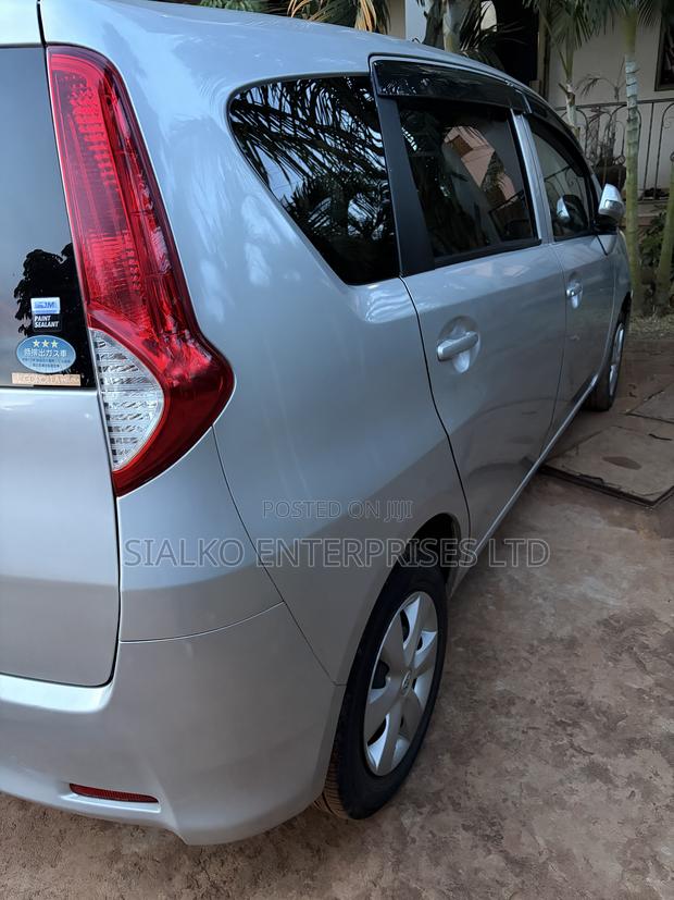 Toyota Passo Sette 2011 Silver