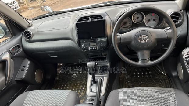 Toyota RAV4 Automatic 2003 Silver