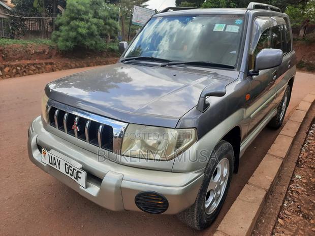 Mitsubishi Pajero IO 2000 Silver