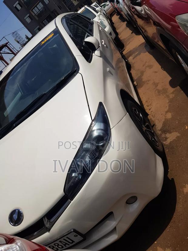 Toyota Wish 2011 White