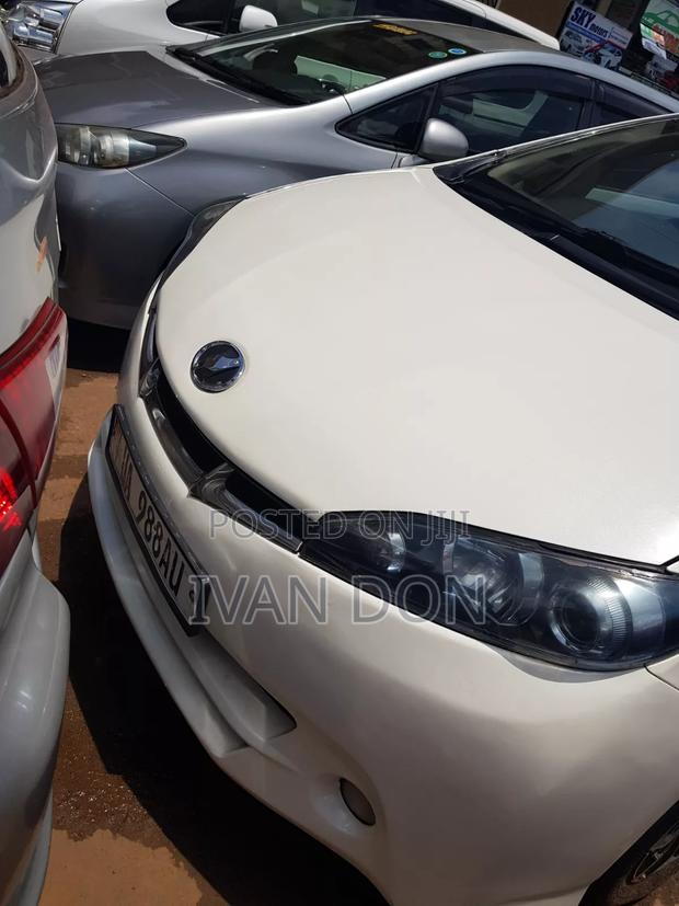 Toyota Wish 2011 White