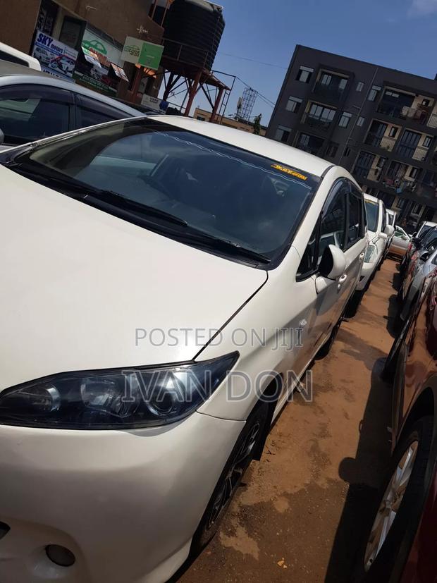 Toyota Wish 2011 White