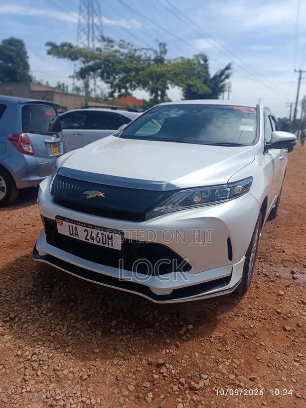 Toyota Harrier 2.5 Hybrid 4WD 2016 White