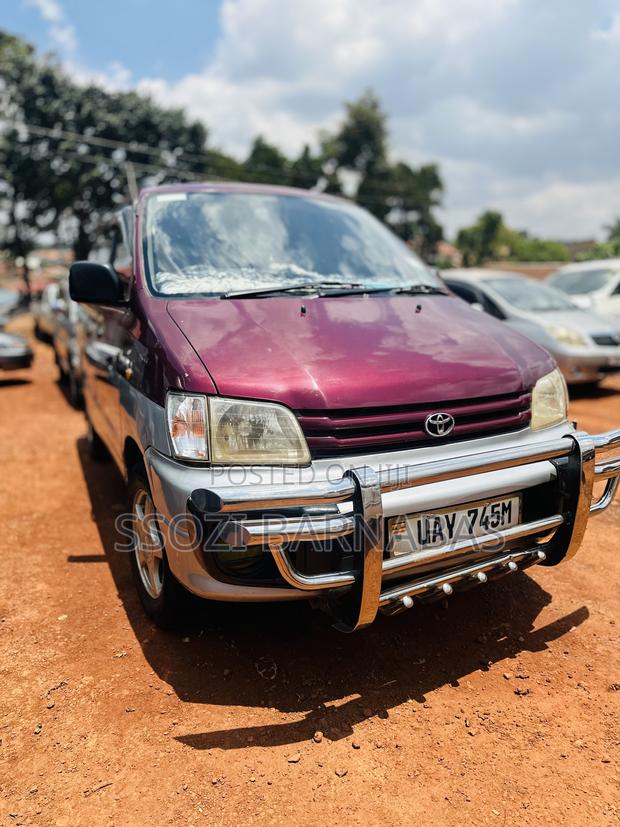 Toyota LiteAce Noah 1998 Maroon