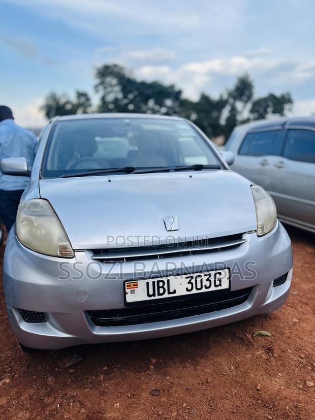 Toyota Passo 2006