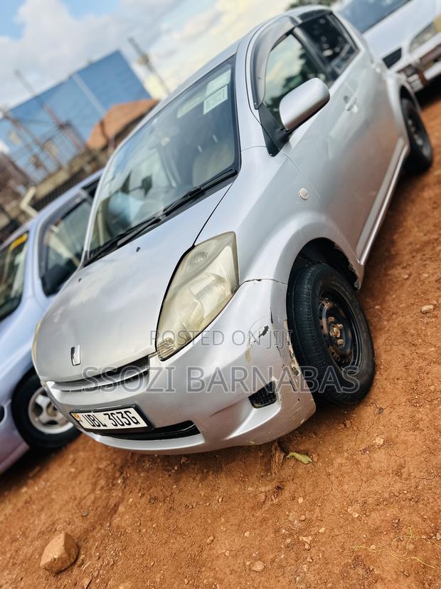 Toyota Passo 2006