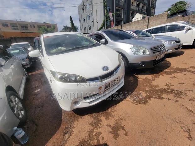 Toyota Wish 2010 White