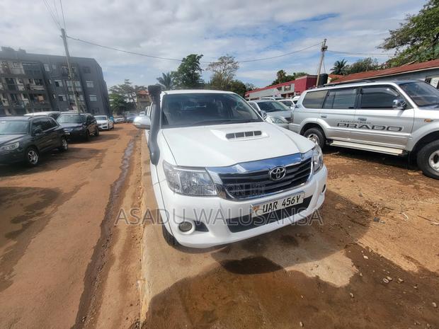 Toyota Hilux 2008 White