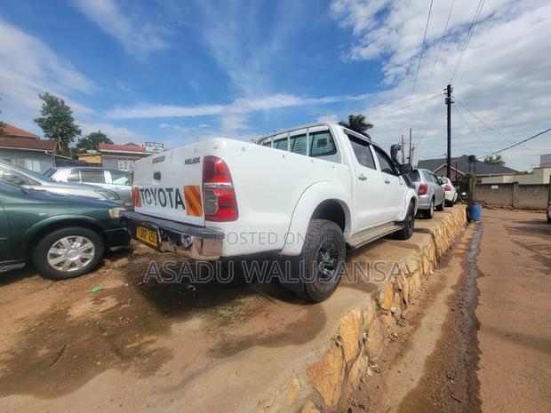 Toyota Hilux 2008 White