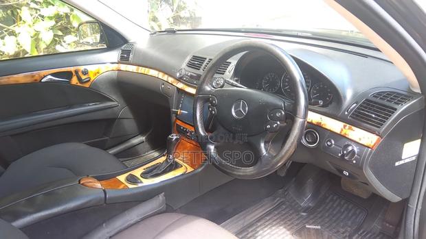 Mercedes-Benz 200E 2008 Black