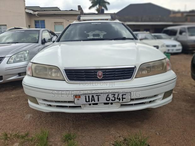 Toyota Mark II 2.0 RWD 2002 White