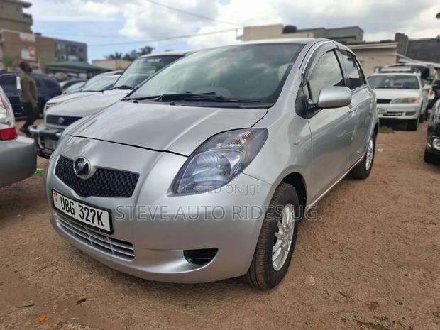 Toyota Vitz 1.3 FWD 5dr 2008 Silver