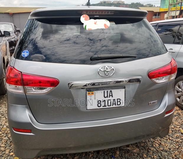 Toyota Wish 2011 Silver