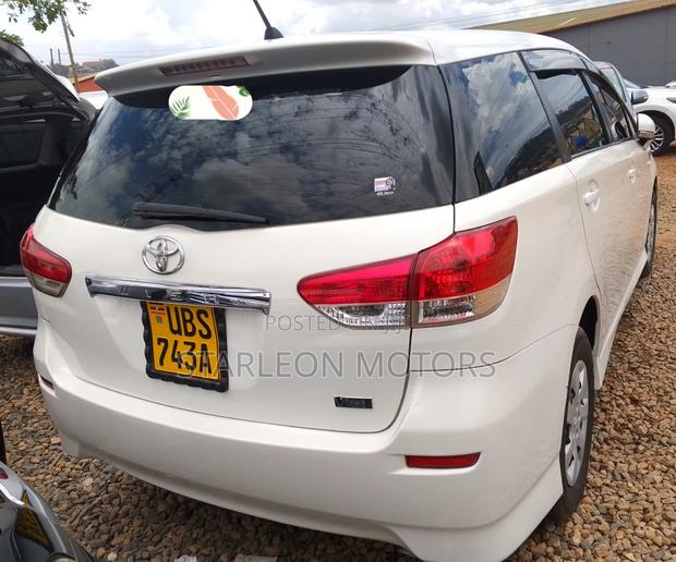 Toyota Wish 2010 White