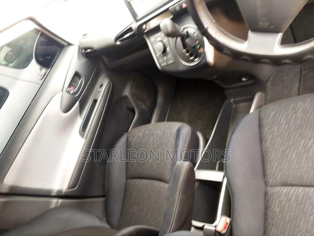 Toyota Wish 2010 White