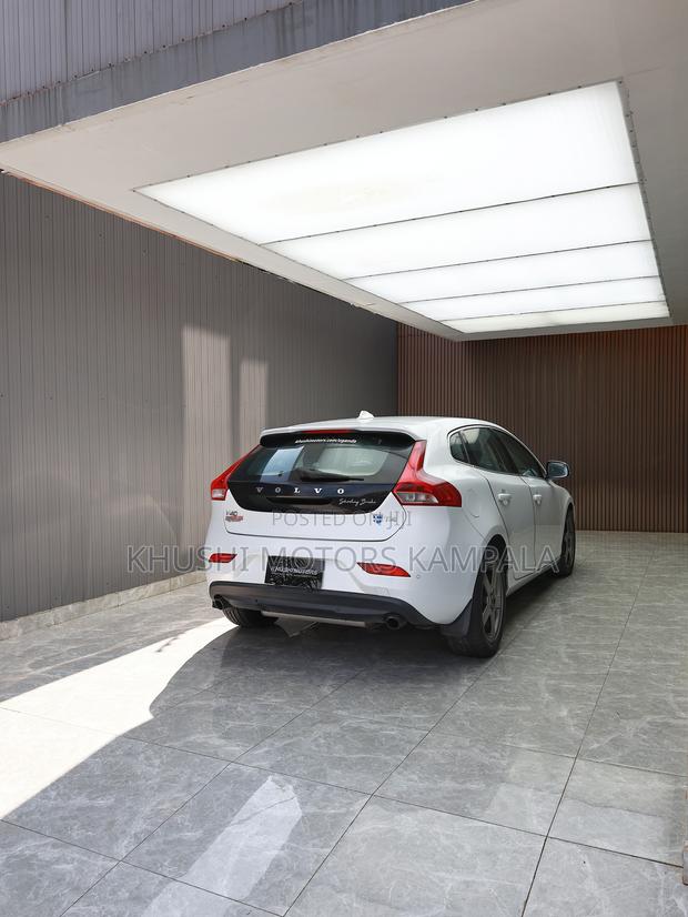 Volvo V40 2013 White