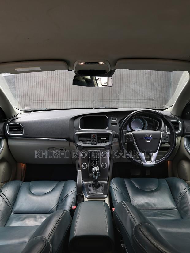 Volvo V40 2013 White