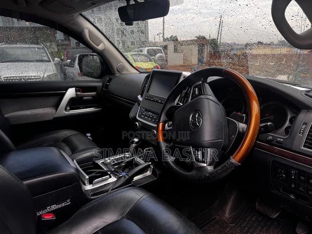 Toyota Land Cruiser 2018 Black