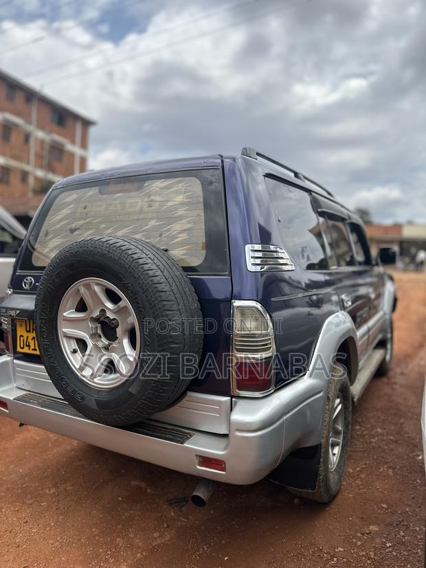 Toyota Land Cruiser Prado 1997 Blue