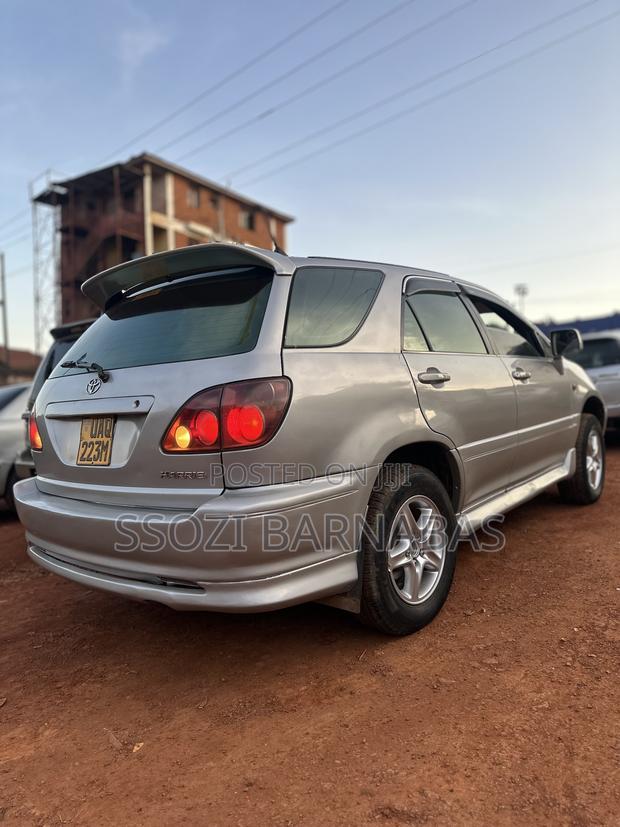Toyota Harrier 1998 Silver