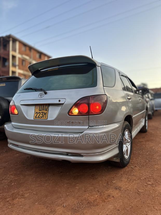 Toyota Harrier 1998 Silver