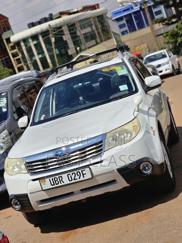 Subaru Forester 2010 White