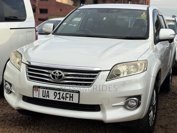 Toyota Vanguard 2012