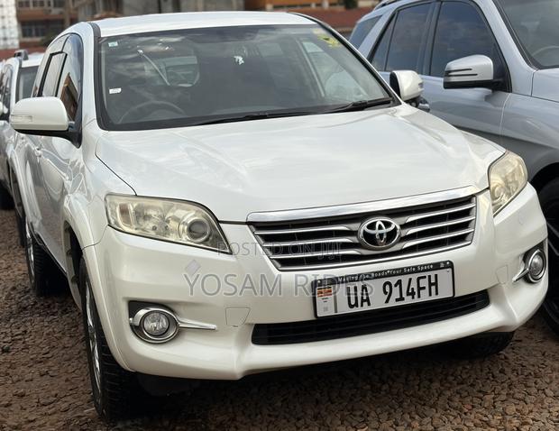 Toyota Vanguard 2012