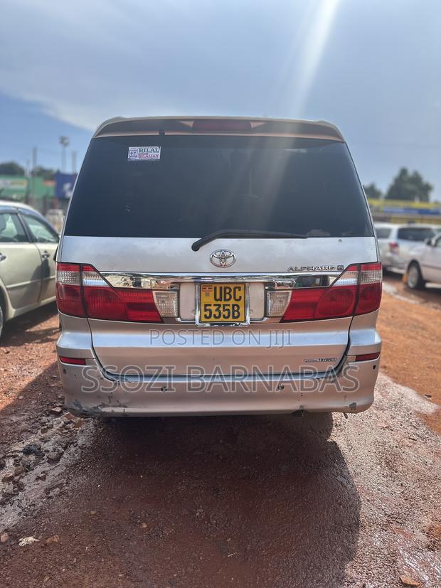Toyota Alphard 2005 Silver