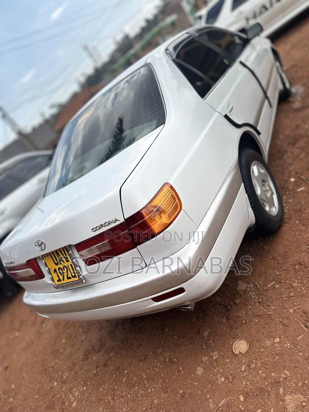 Toyota Premio 2001 White