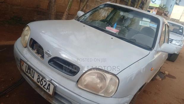 Nissan March 2004