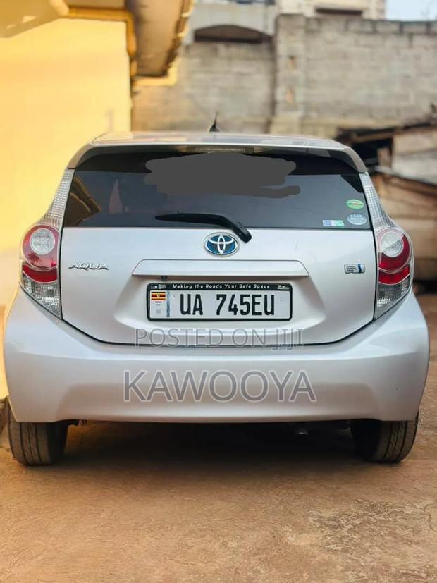 Toyota Aqua G 2011 Silver