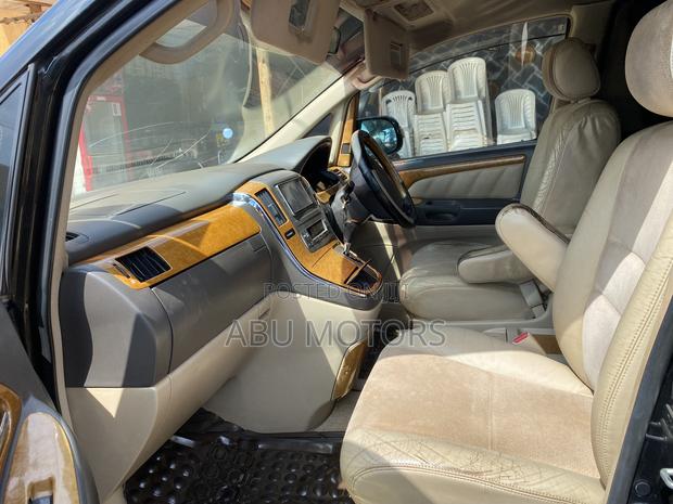 Toyota Alphard 2005 Black