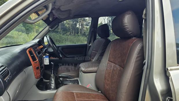 Toyota Land Cruiser 4x4 2005 Silver